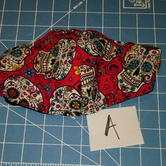 Fashionable face mask - Picture 1 of 2